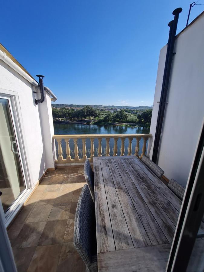 River Ebro Apartments مورا دي إبري المظهر الخارجي الصورة