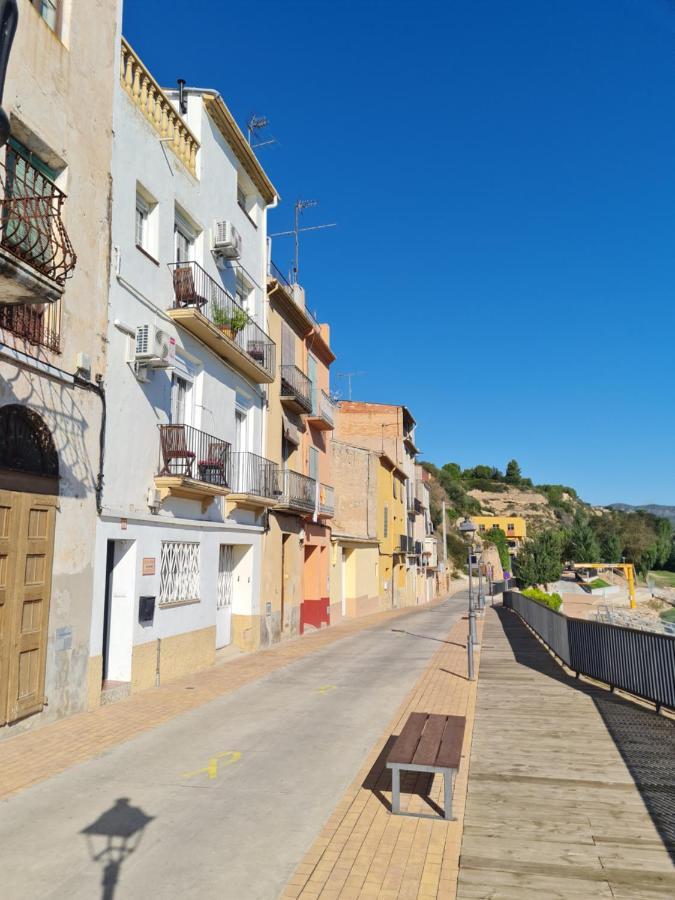 River Ebro Apartments مورا دي إبري المظهر الخارجي الصورة
