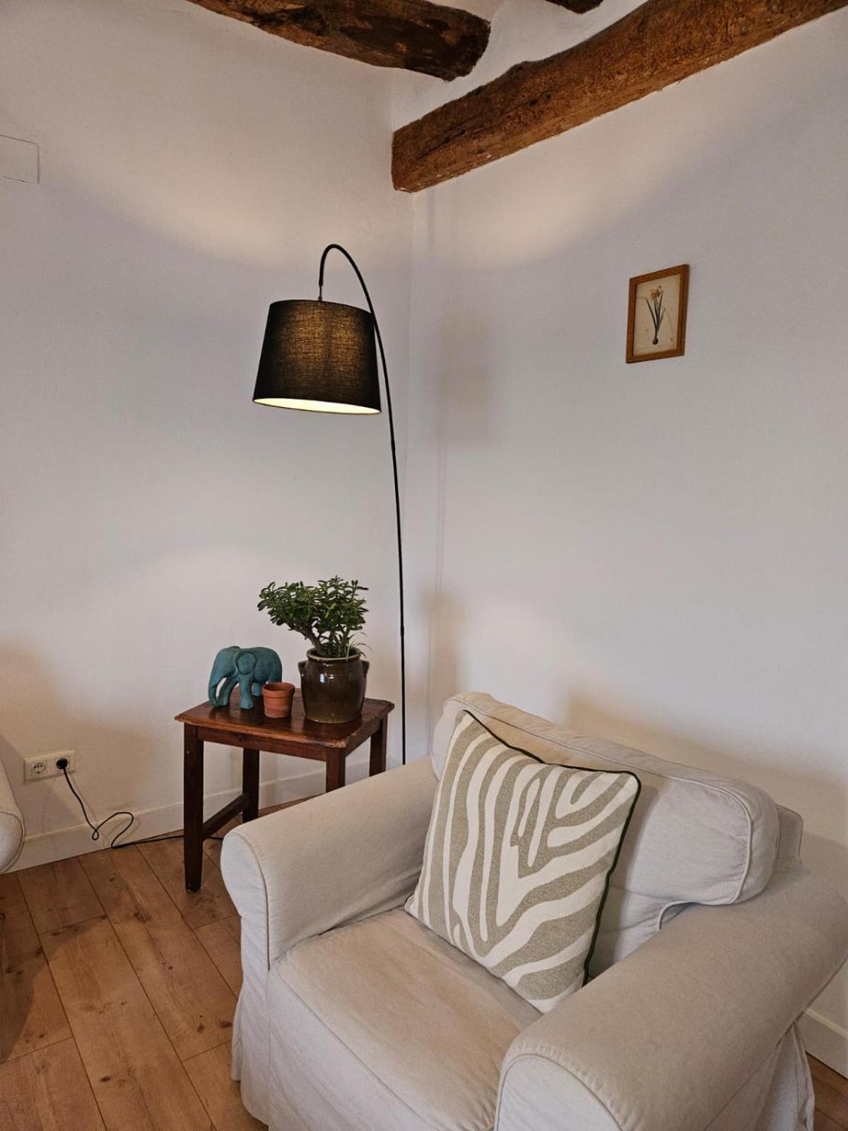 River Ebro Apartments مورا دي إبري المظهر الخارجي الصورة
