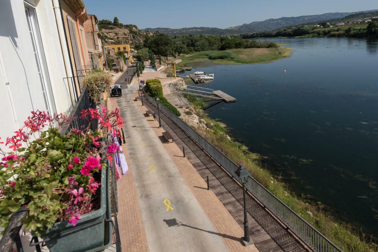 River Ebro Apartments مورا دي إبري المظهر الخارجي الصورة
