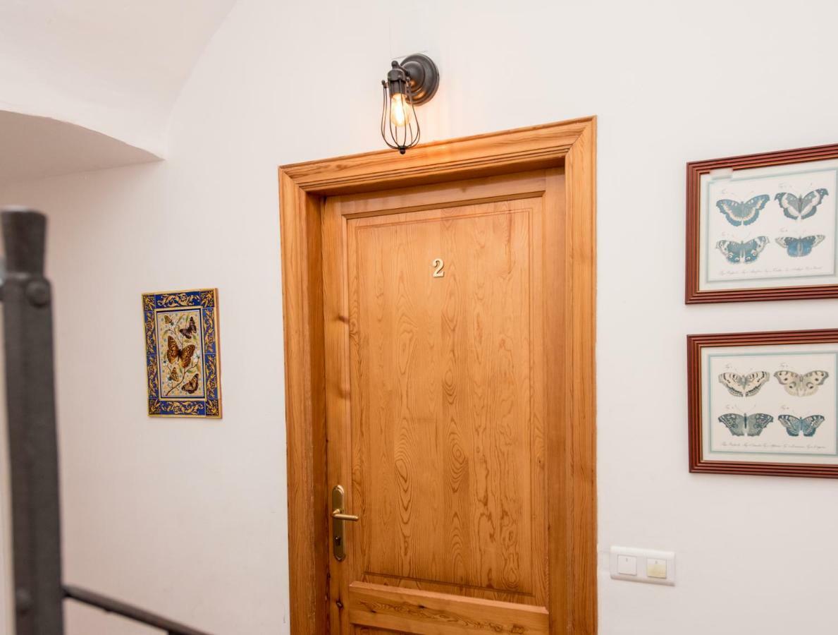 River Ebro Apartments مورا دي إبري المظهر الخارجي الصورة
